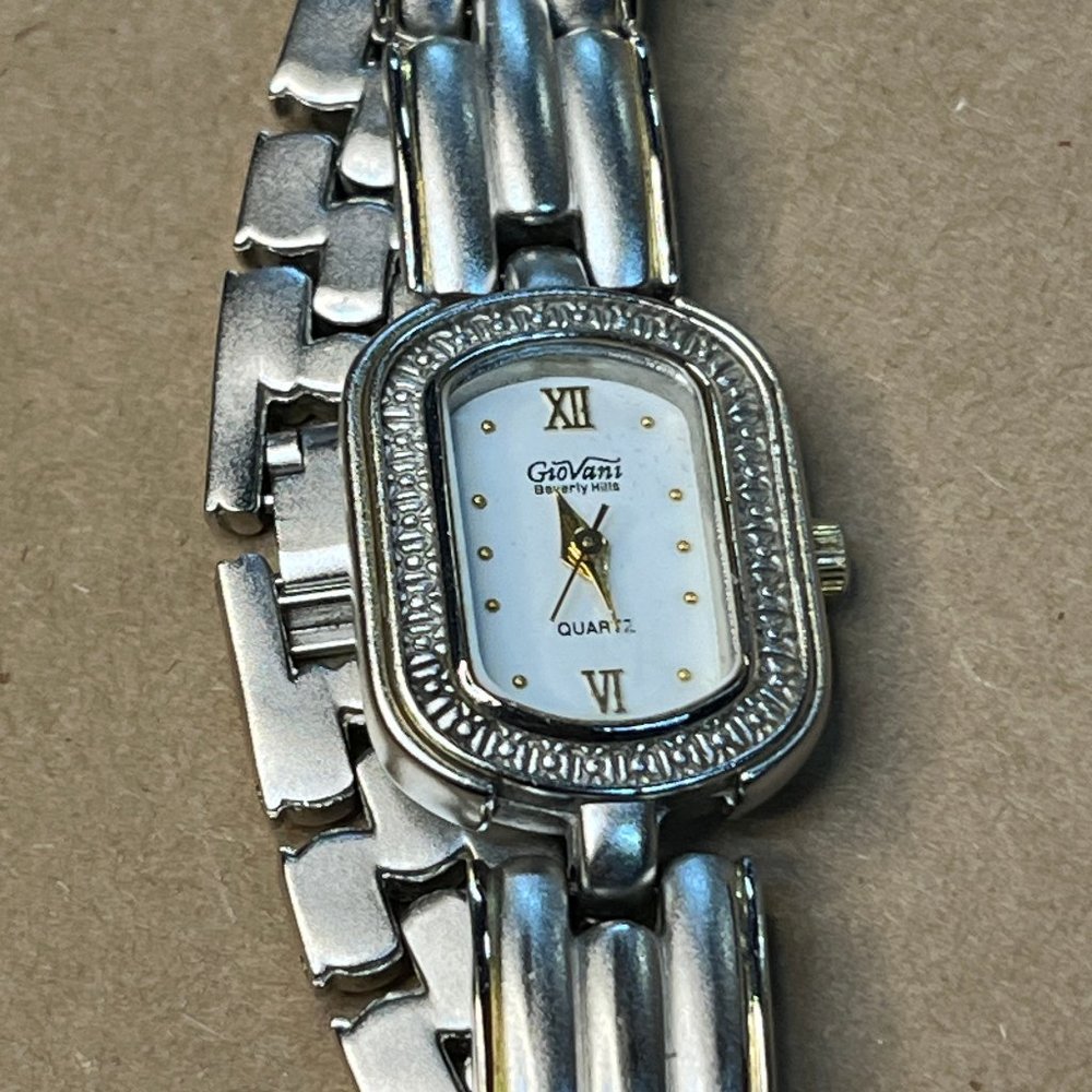 3/$25 Giovani Beverly Hills Ladies watch New Battery works!